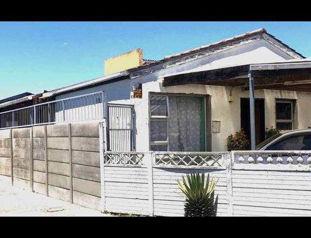 3 BEDROOM HOUSE FOR SALE IN PORTLANDS